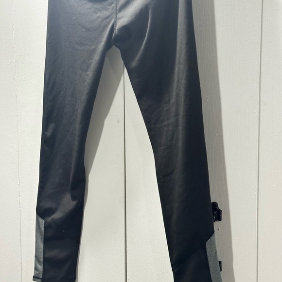 NWOT Fleece lined Black Streamlined Active Wear Set (2 pcs) Top and Bottoms XXL - Picture 5 of 16